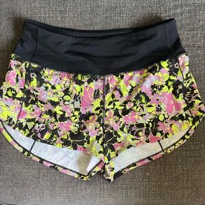 Lululemon, high rise speed up 2.5” shorts.  Size 8.